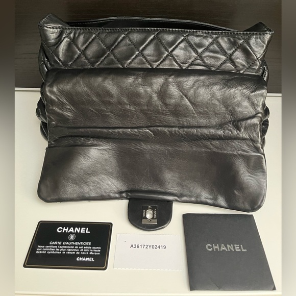 Authentic Chanel Vintage Black Lambskin Slouch Medium Handbag Shoulder Bag - Picture 12 of 13